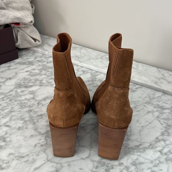 Steve Madden suede booties, size 7.5 - Picture 3 of 4